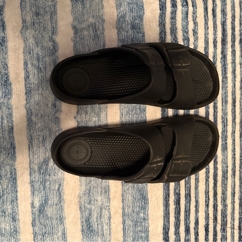 Totes Black Sandals Slip-On Minimalist Design